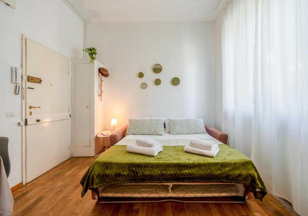 Milanese Elegance - 15 Minutes Duomo Apartamento Exterior foto