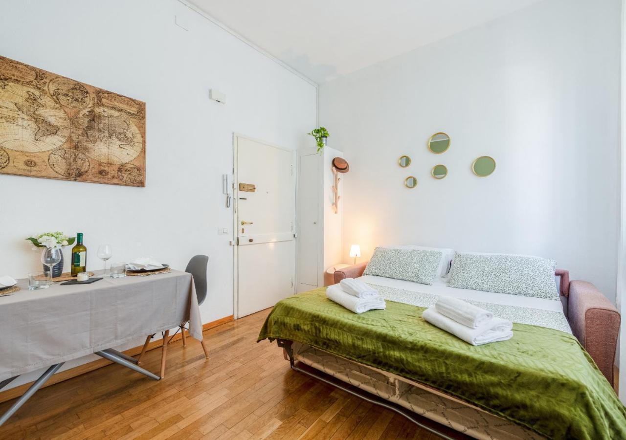 Milanese Elegance - 15 Minutes Duomo Apartamento Exterior foto